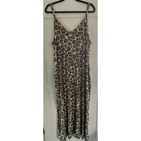 Zenana Leopard Print V Neck Soft Microfiber Cami Maxi Dress Pockets Women’s 2X - Picture 1 of 3